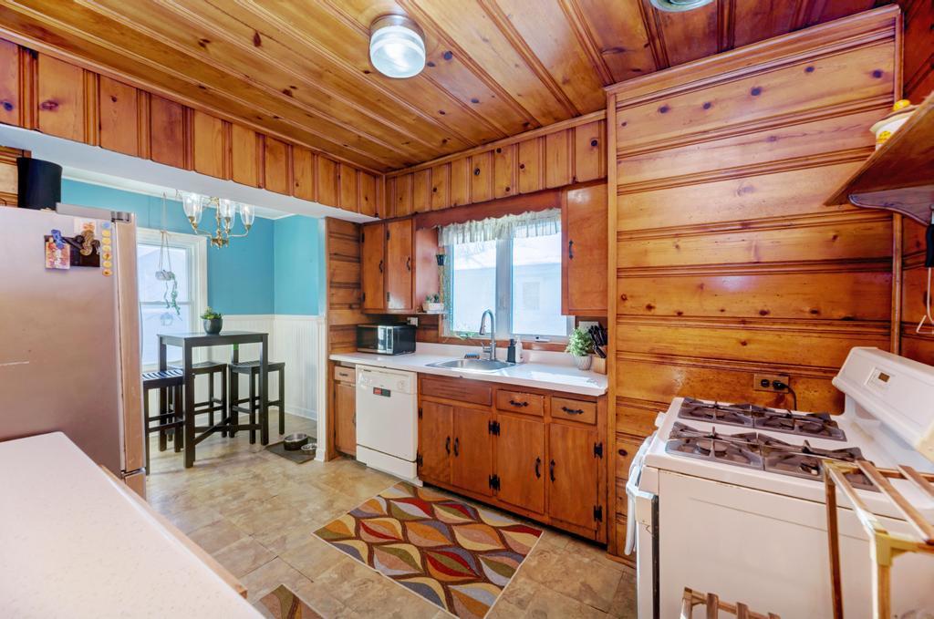 4343 Florence Avenue