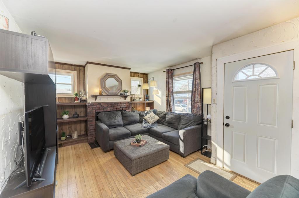 4343 Florence Avenue