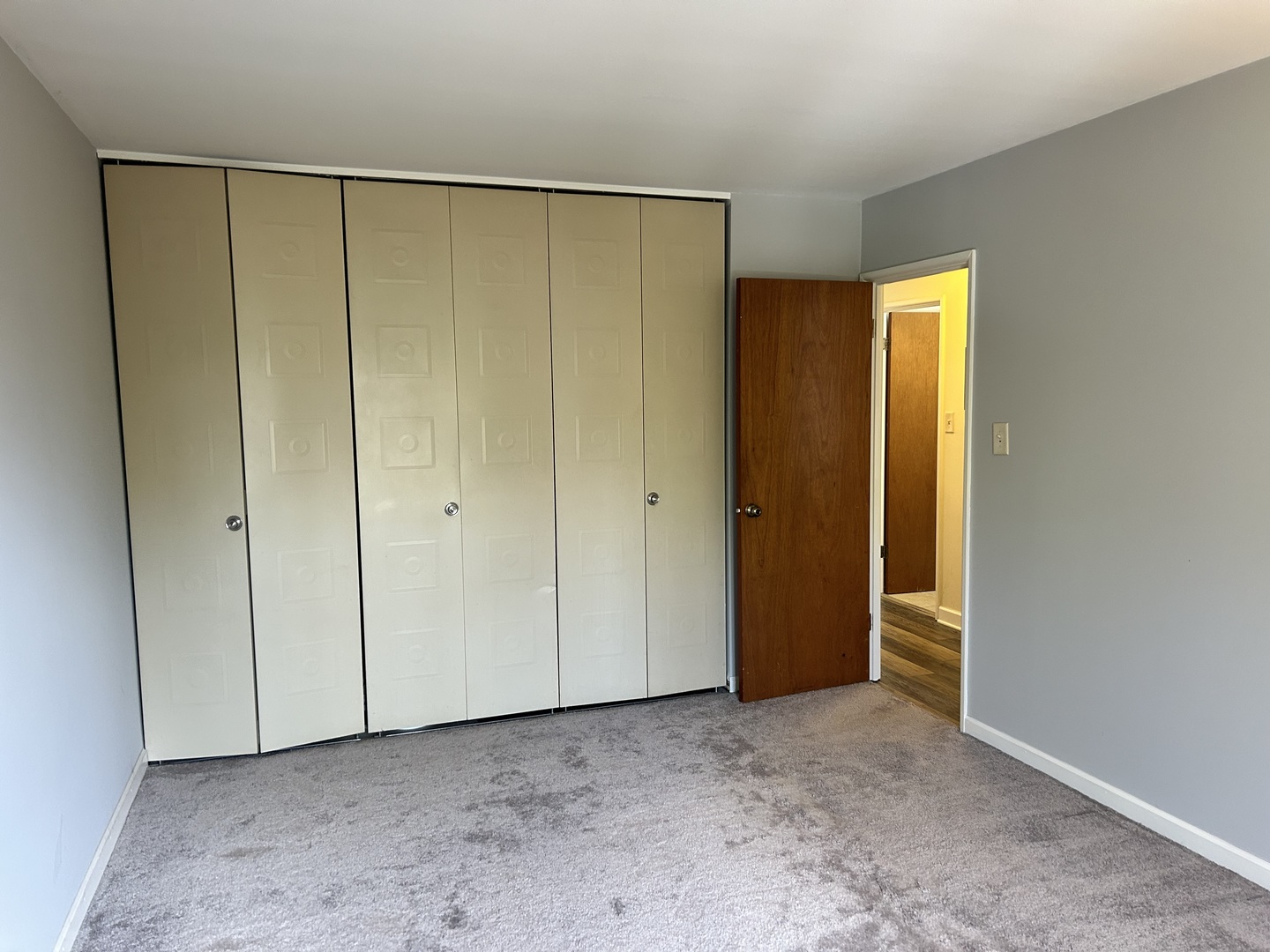 4250 Saratoga Avenue Unit: L302