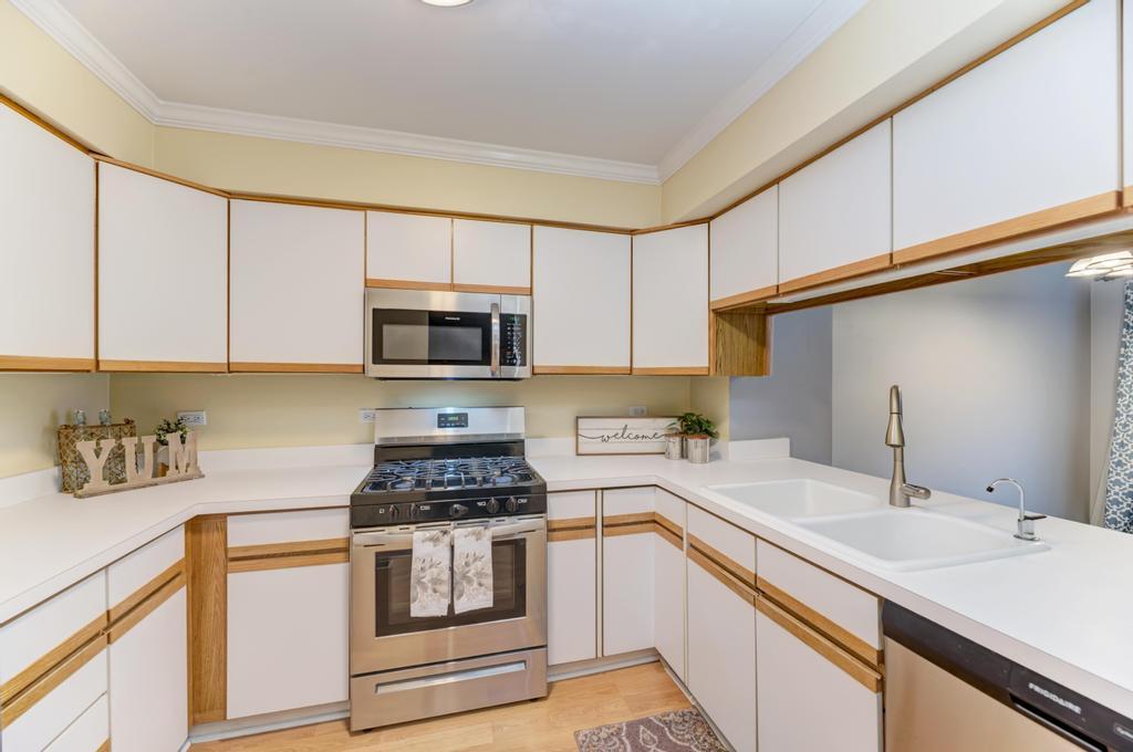 1631 Southampton Court