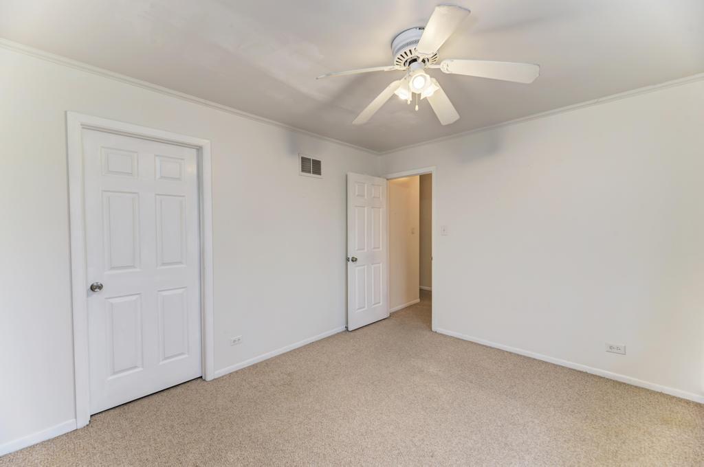 1631 Southampton Court