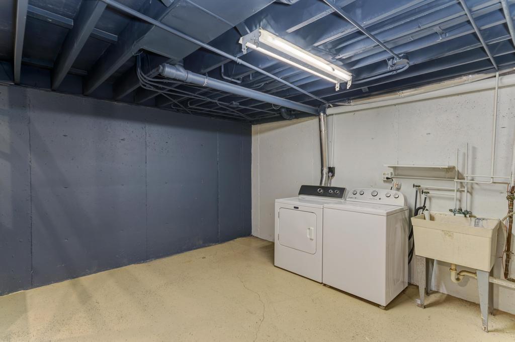 1631 Southampton Court