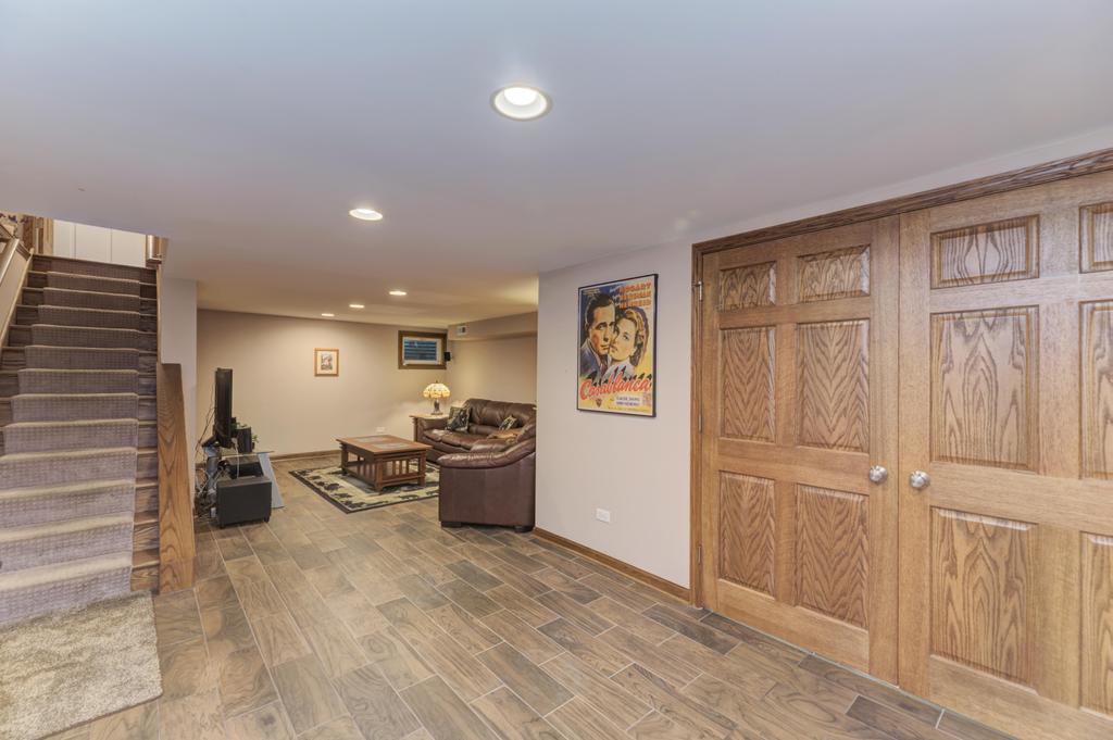 10S607 Glenn Drive