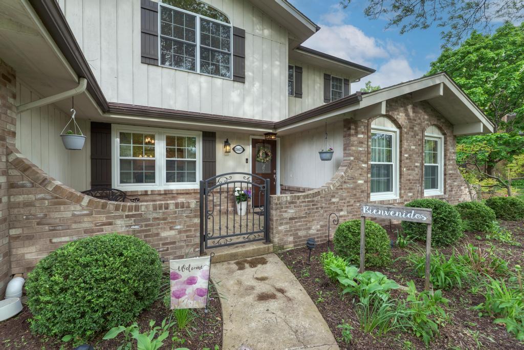 10S607 Glenn Drive