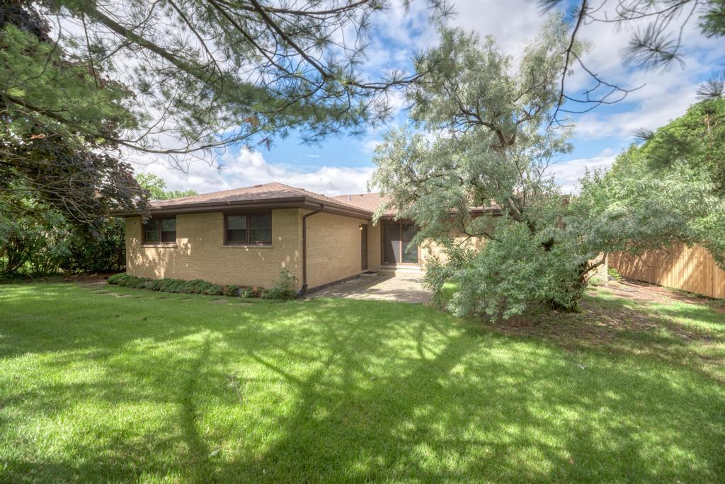 8017 Sawyer Road