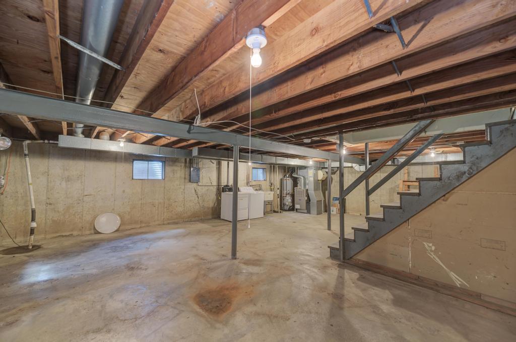 8017 Sawyer Road