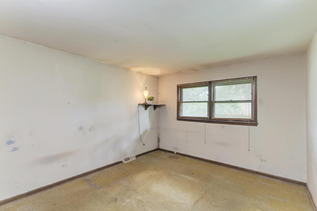 8017 Sawyer Road