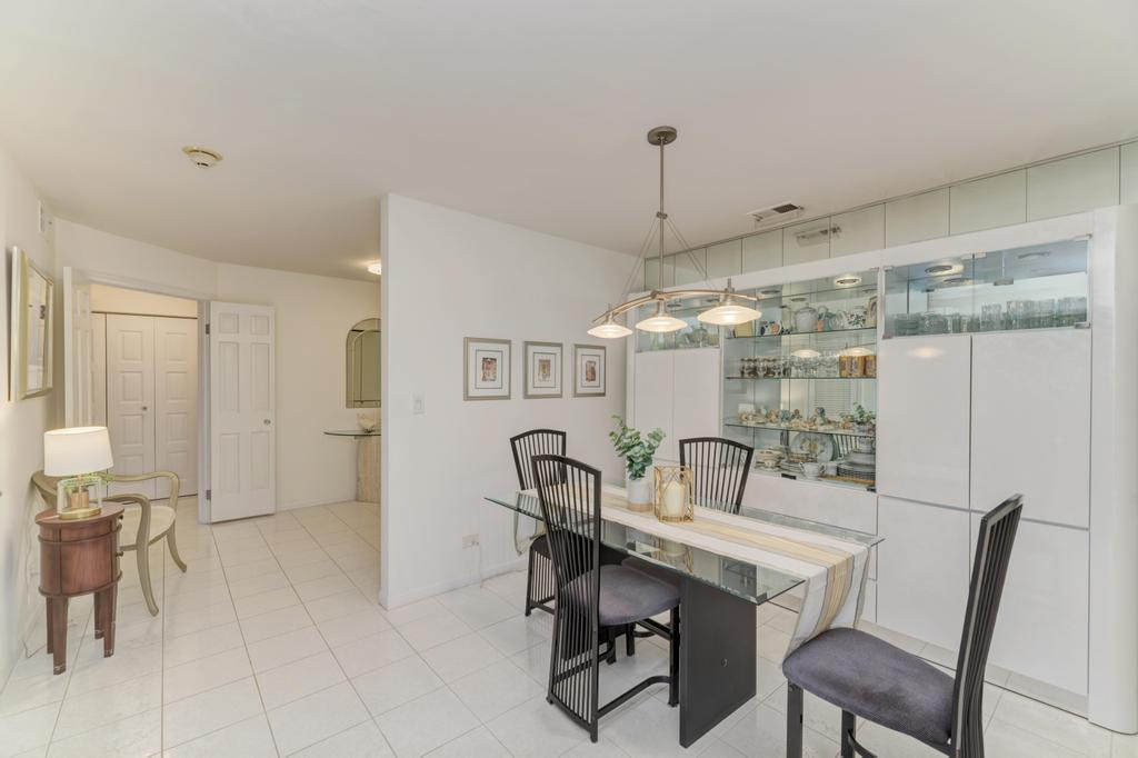 4000 Dundee Road Unit: 107