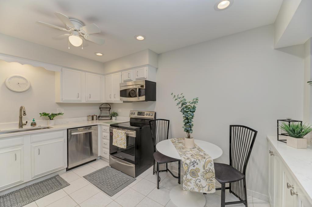 4000 Dundee Road Unit: 107