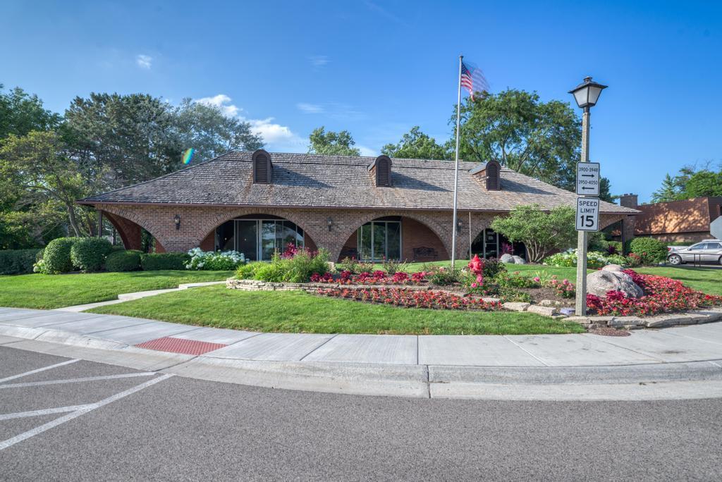4000 Dundee Road Unit: 107