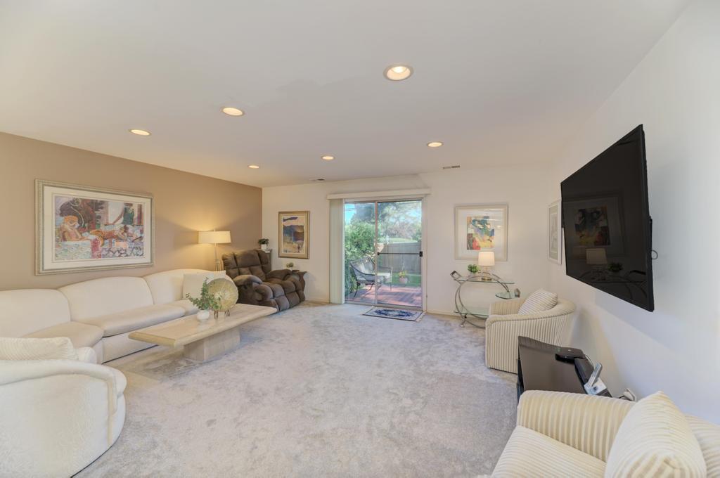 4000 Dundee Road Unit: 107