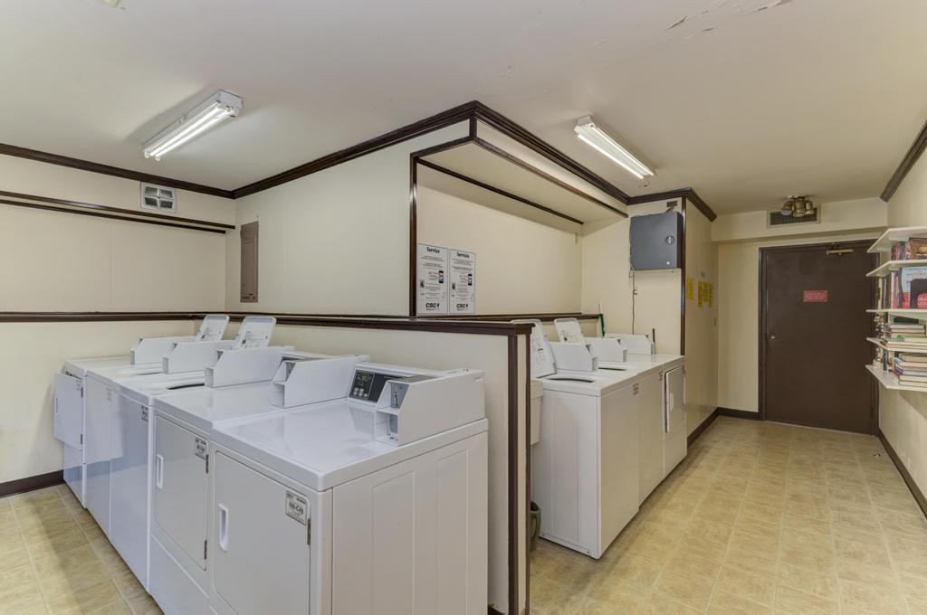 4000 Dundee Road Unit: 107