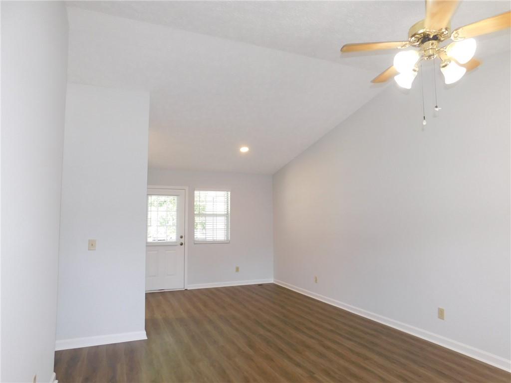 33 Riverside Circle Unit 32