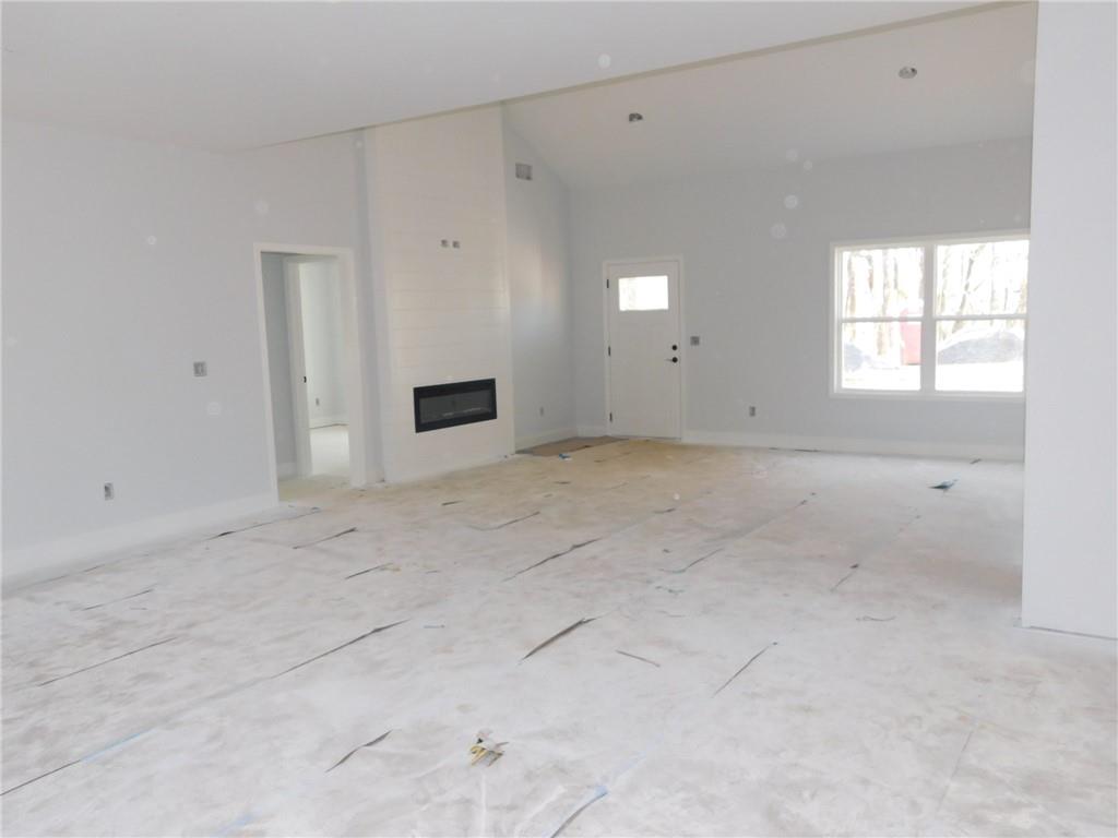 700 Leonard Pruitt Road