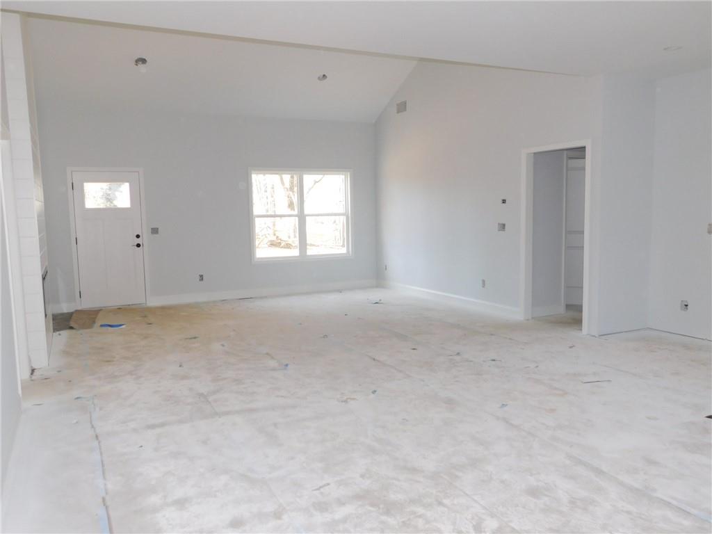 700 Leonard Pruitt Road