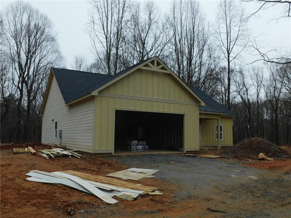 738 Leonard Pruitt Road