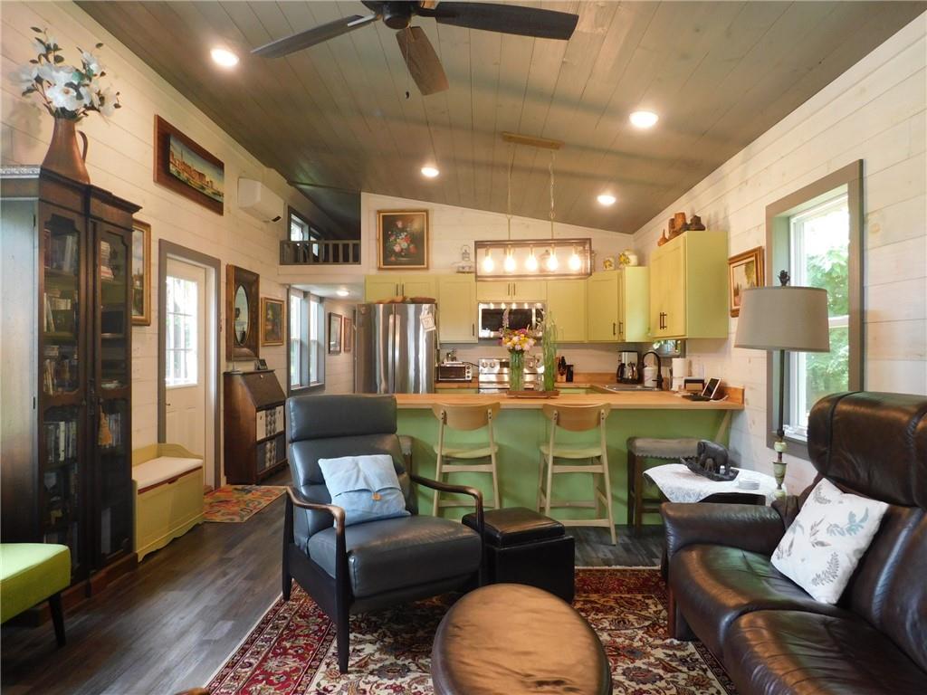 19 Pierces Pond Road