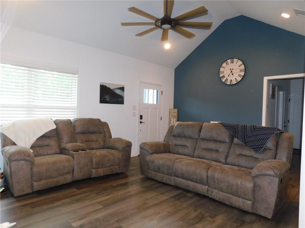 1401 Larmon Forks Road