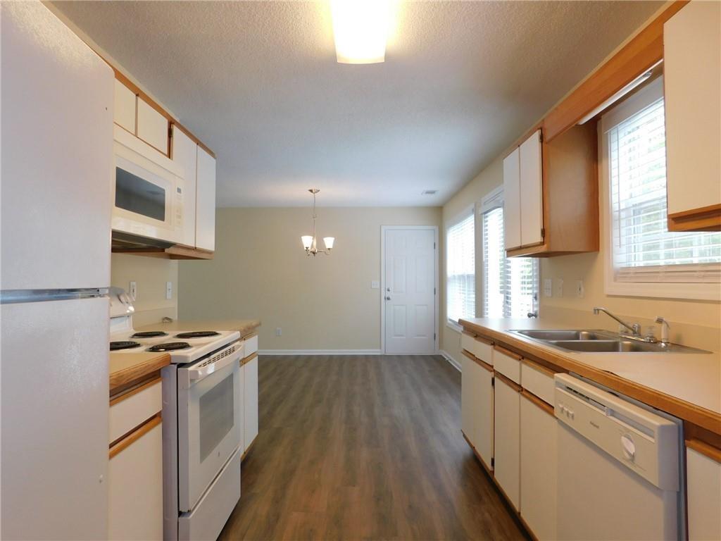 385 Mountain View Trail