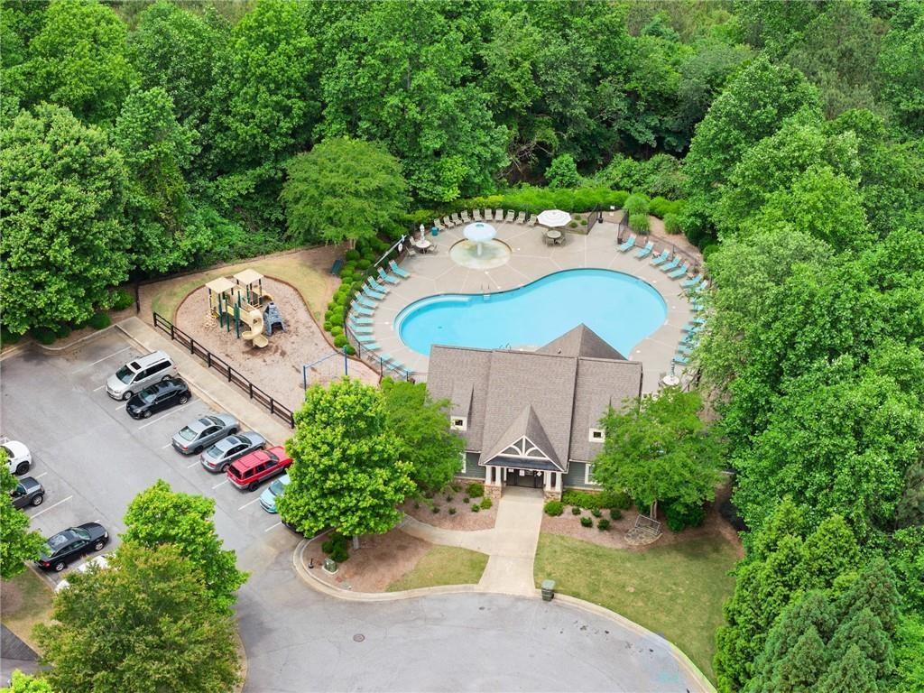 124 Oakmont Drive