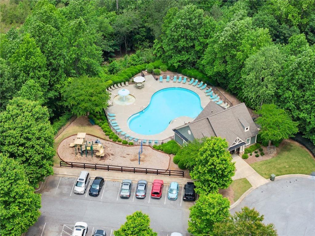 124 Oakmont Drive