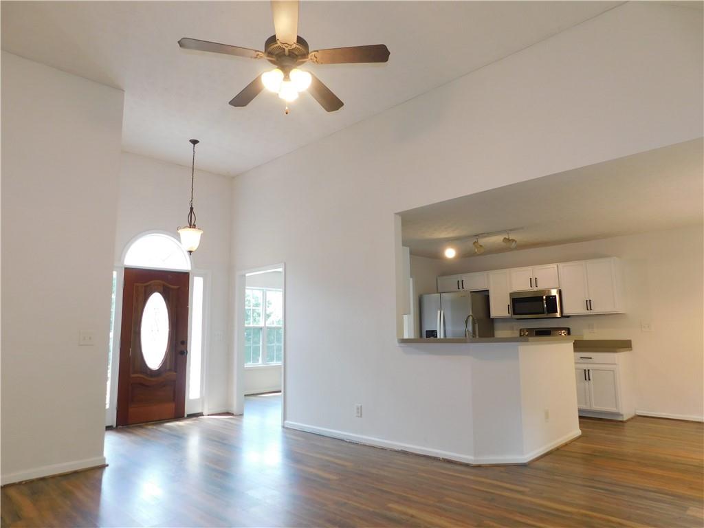 576 Greenwood Park Way