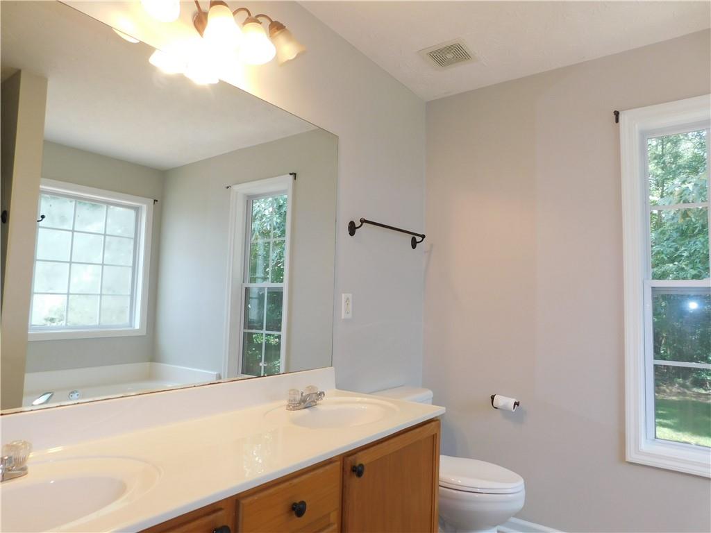 576 Greenwood Park Way