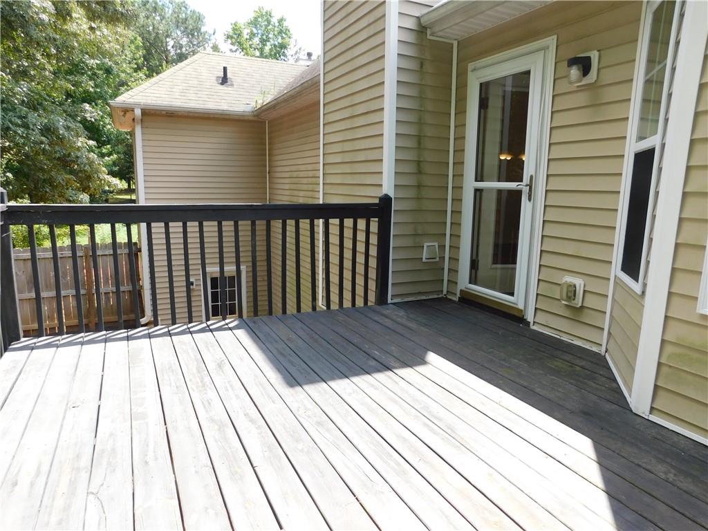 576 Greenwood Park Way