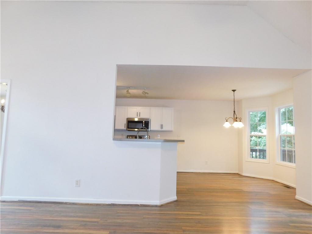 576 Greenwood Park Way