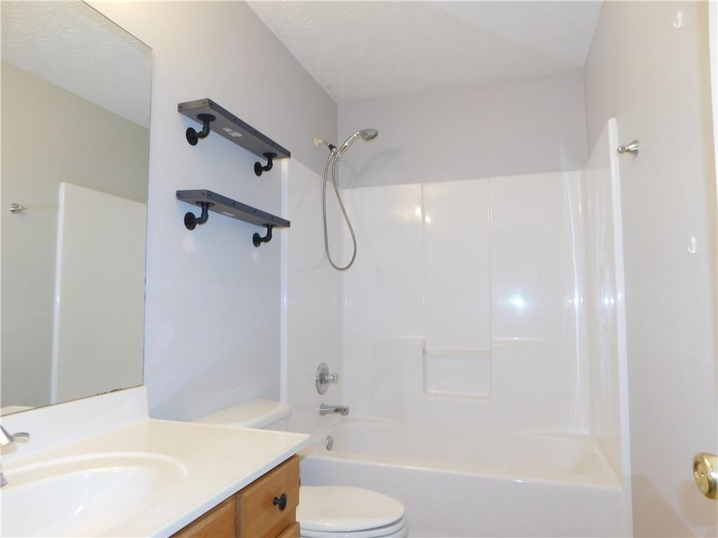 576 Greenwood Park Way