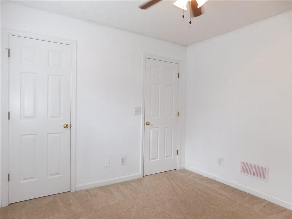 576 Greenwood Park Way