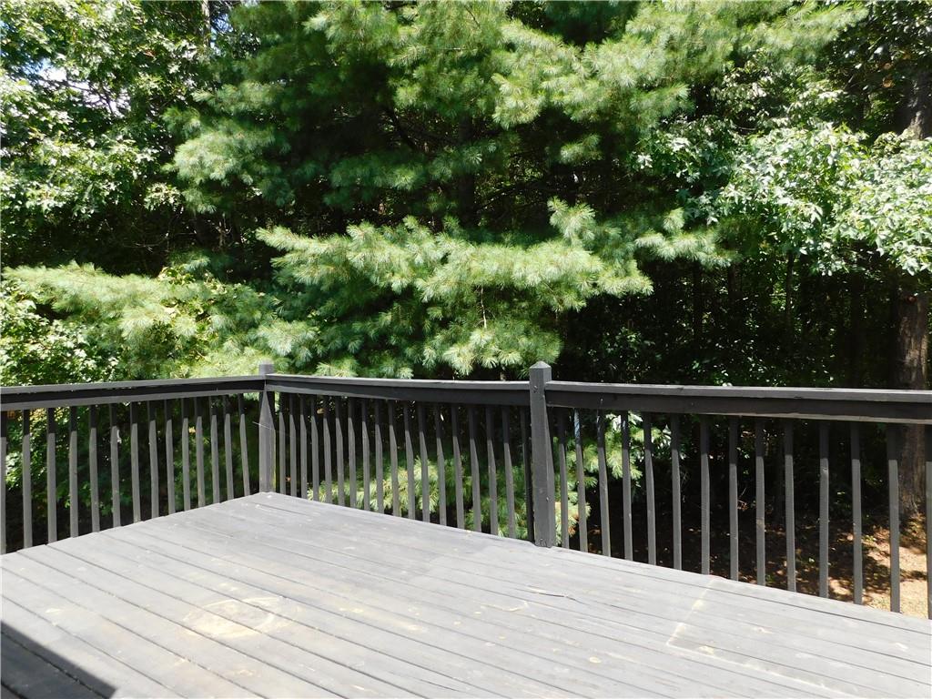 576 Greenwood Park Way