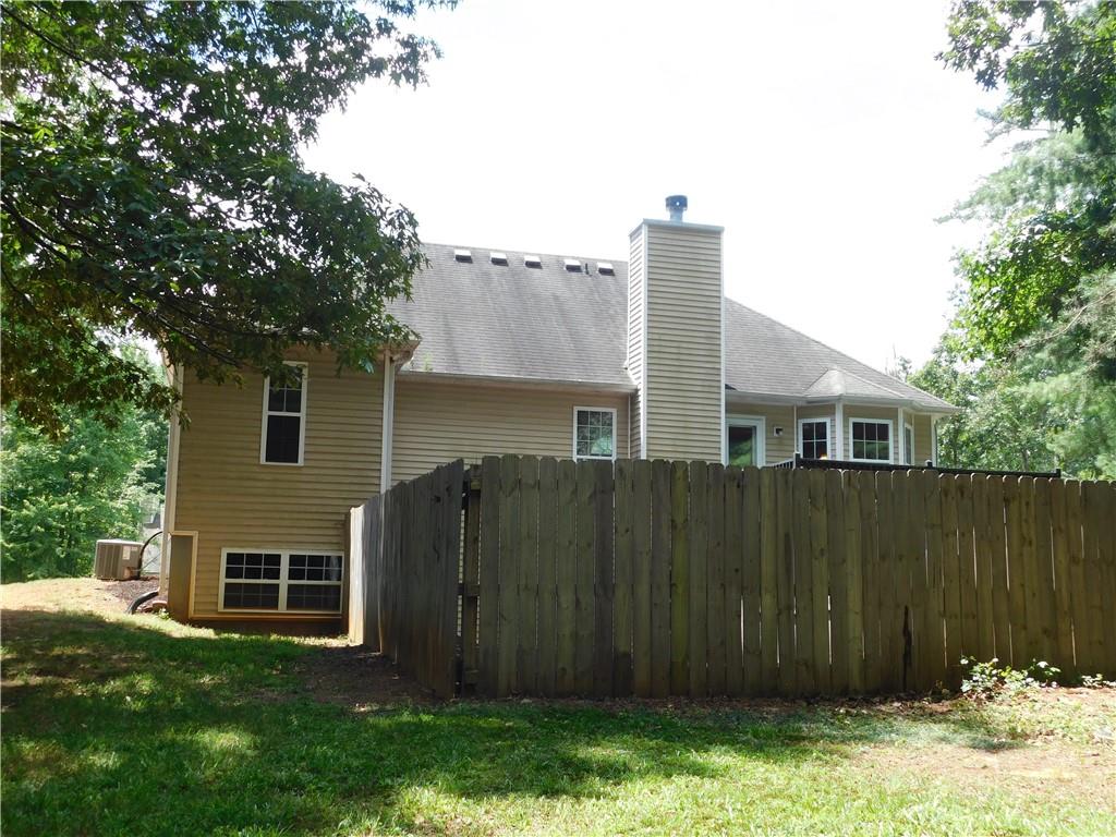 576 Greenwood Park Way