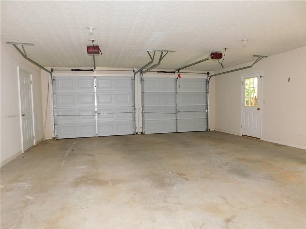 576 Greenwood Park Way