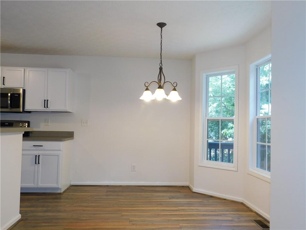 576 Greenwood Park Way