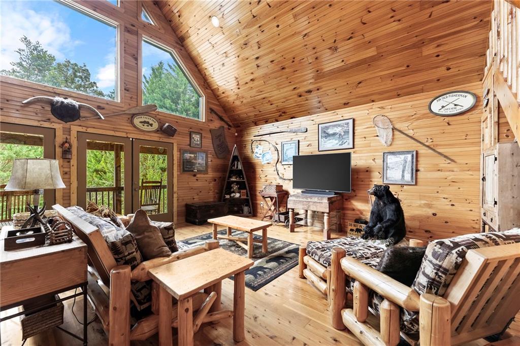 499 Pine Trail