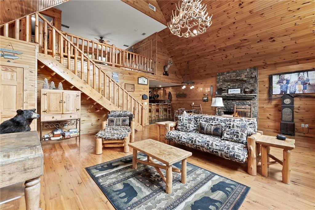 499 Pine Trail