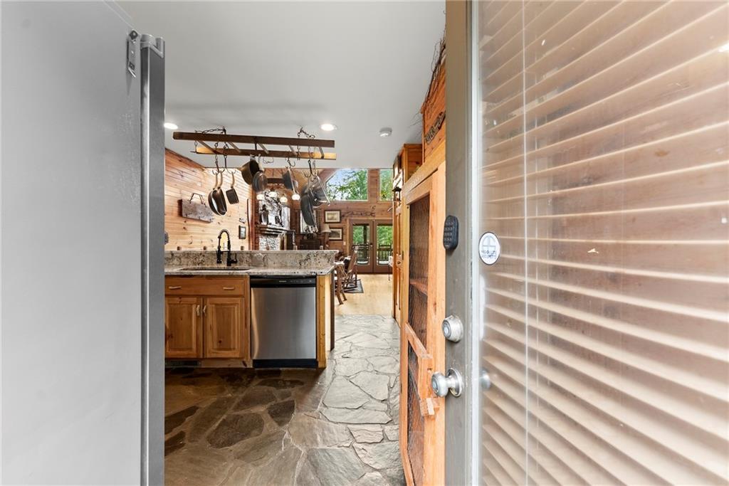 499 Pine Trail
