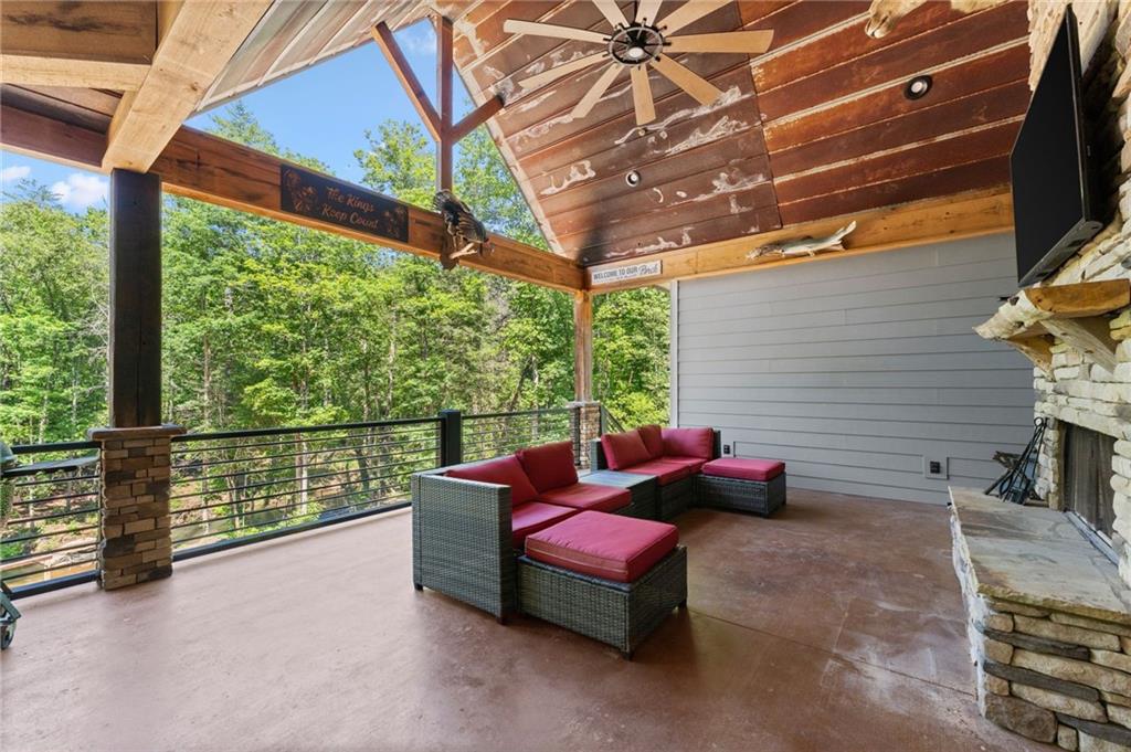 650 Old Steele Hollow