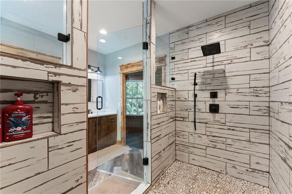 650 Old Steele Hollow