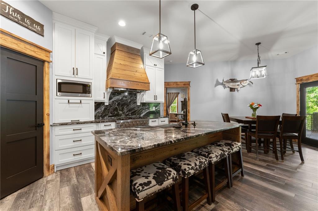 650 Old Steele Hollow
