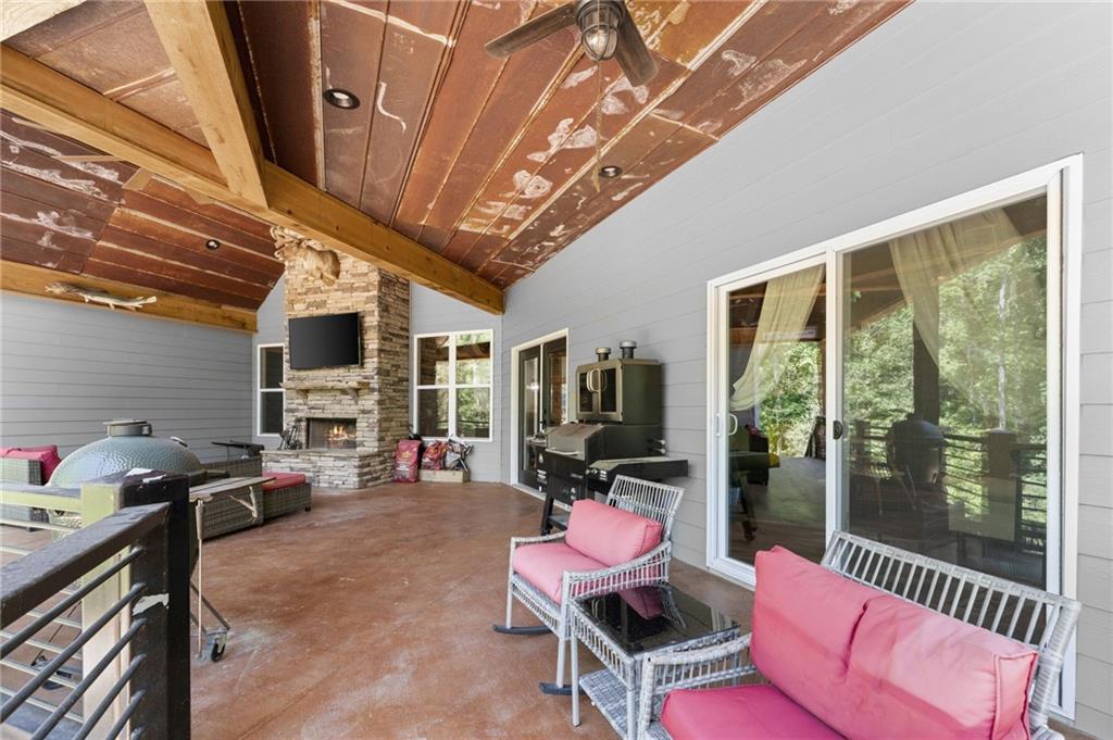 650 Old Steele Hollow