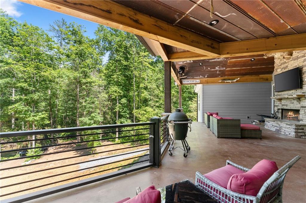 650 Old Steele Hollow