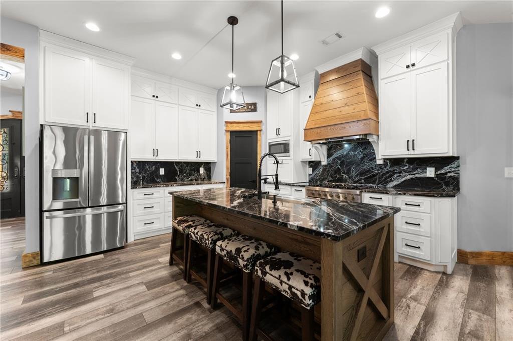 650 Old Steele Hollow