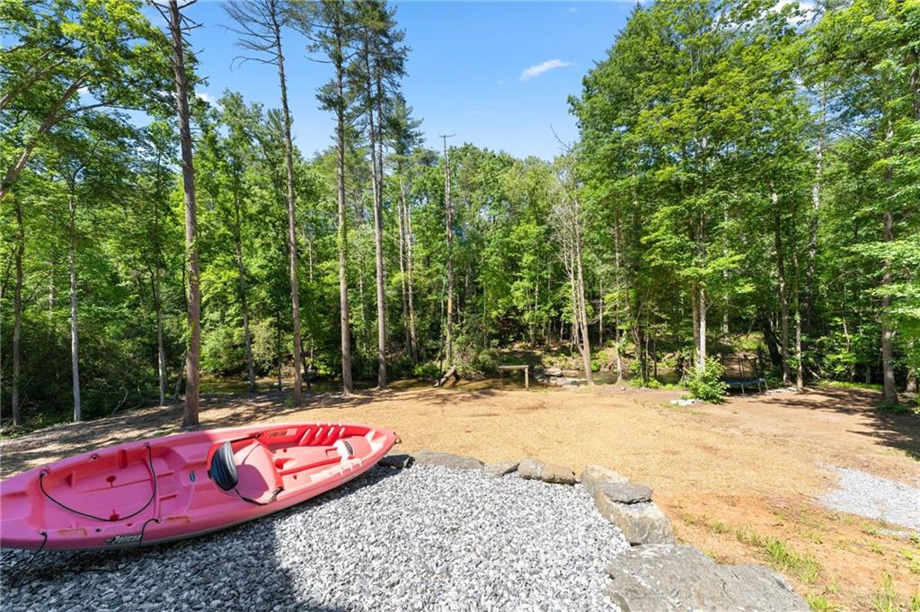 650 Old Steele Hollow