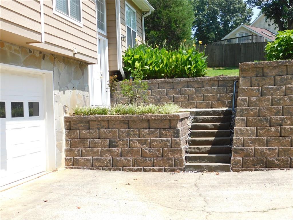 66 Spring Ridge Drive
