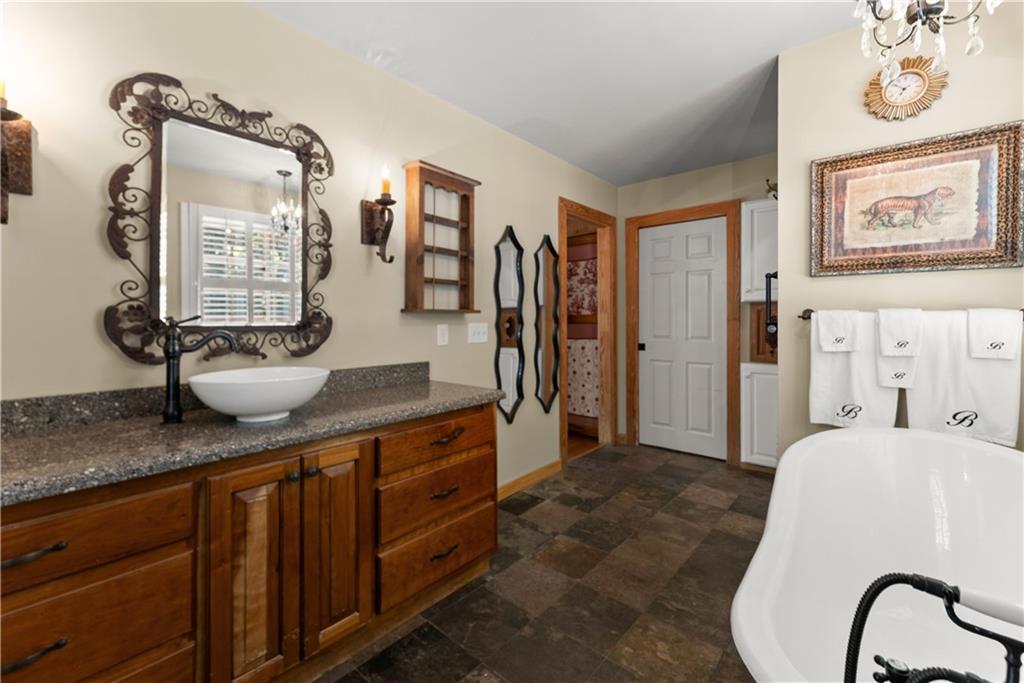 110 Yonah View