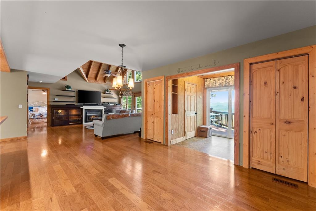 110 Yonah View