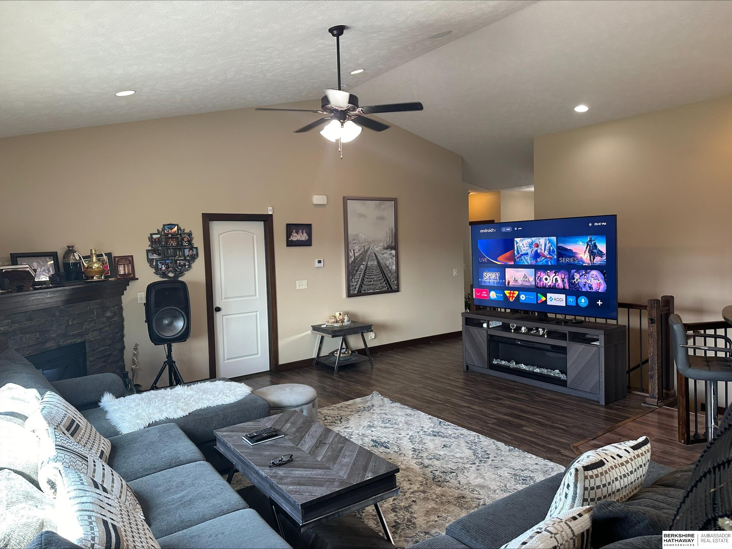 2963 Ridgegate Drive