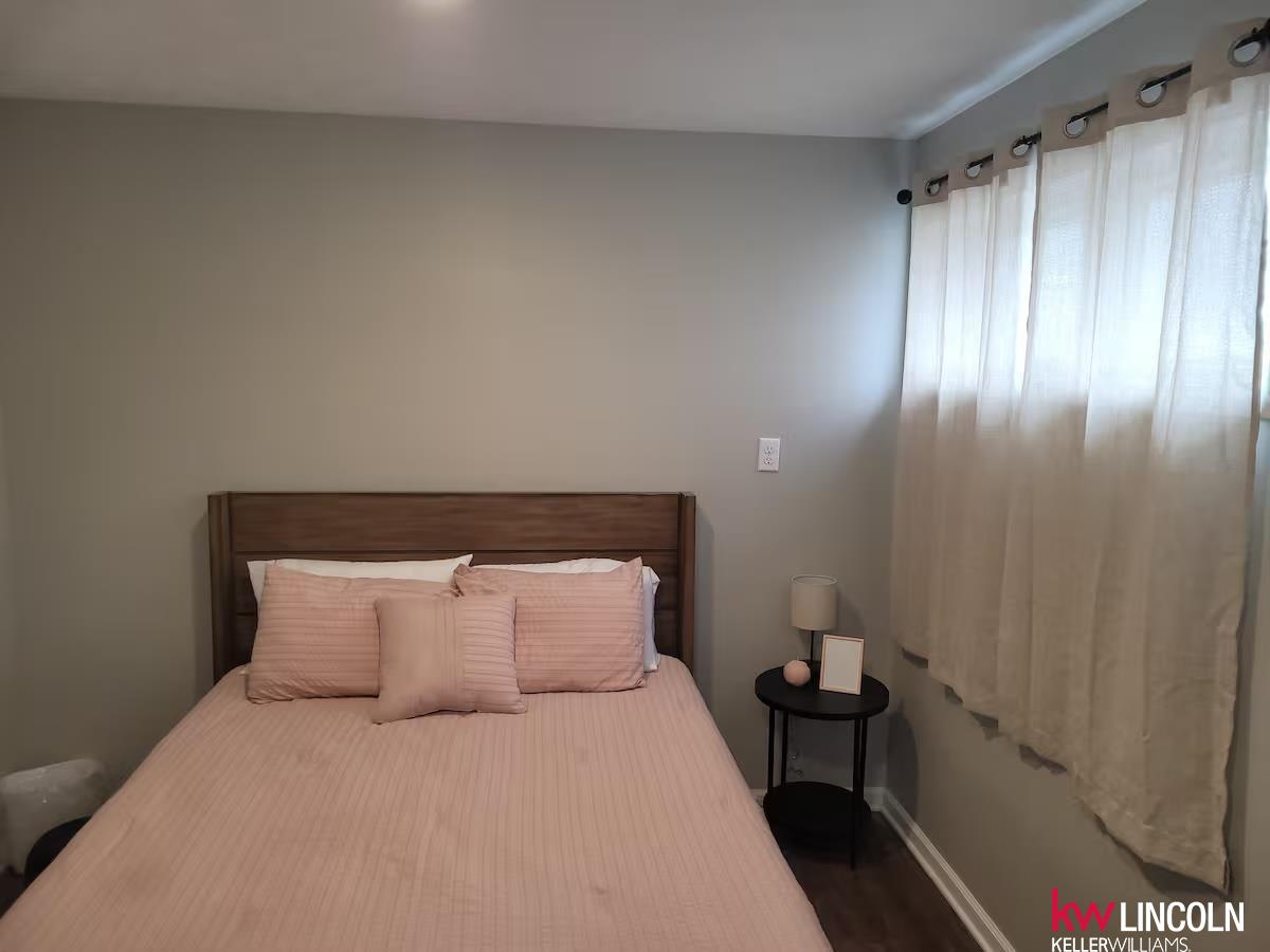 1850 N 228 Plaza